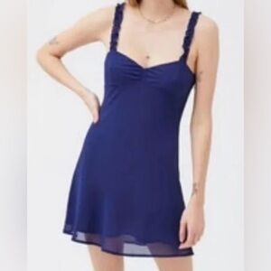 ☘️Urban Outfitters Johnson ruffle mini dress, size large, blue